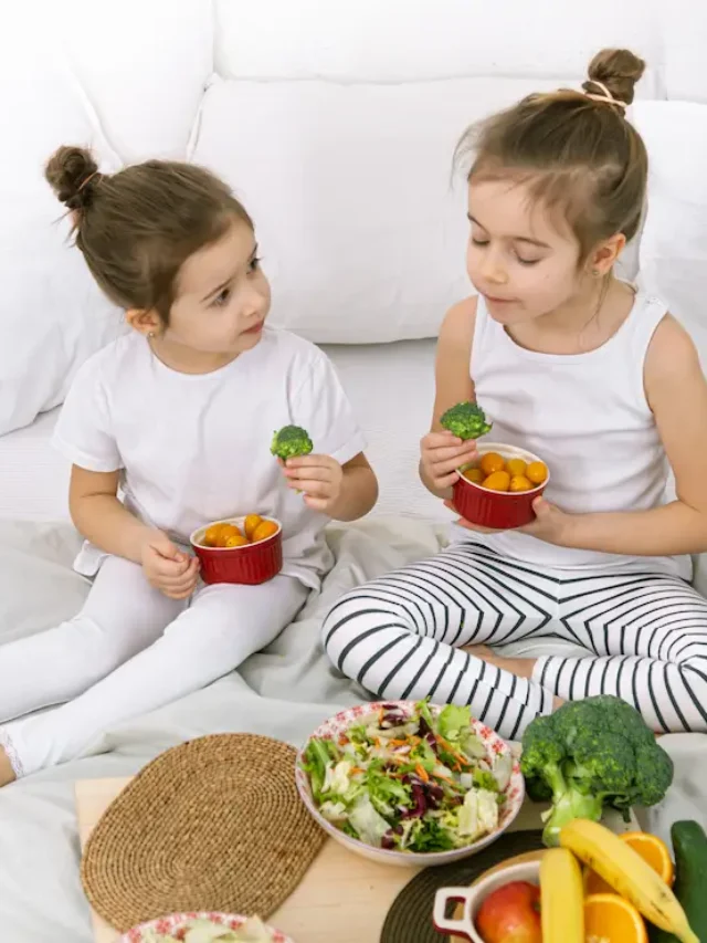 healthy-food-children-eat-fruits-vegetables